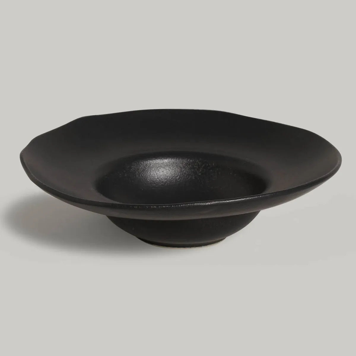 Pasta Dinner Plate Deep Rim Stoneware 28 cm  x 6,5 cm 450 ml Black Matt Colour Made in Brazil Organic Shape Porto Brasil Ceramic Make a Set